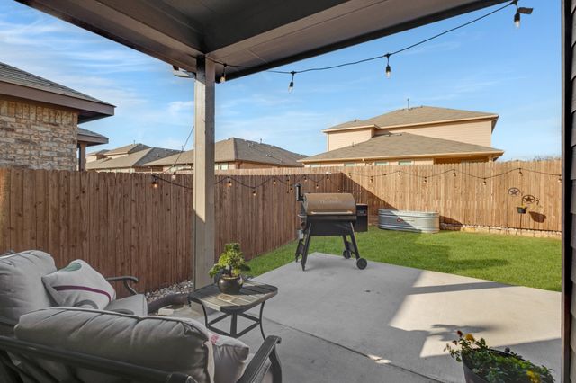 15829 Farringdon Street, Fort Worth, TX 76247