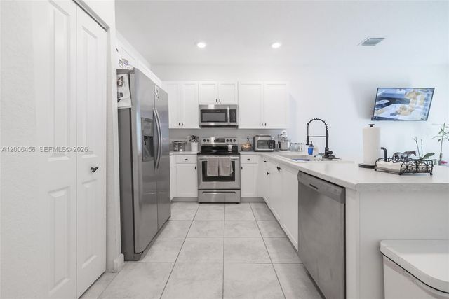 11232 SW 249th St, Homestead, FL 33032