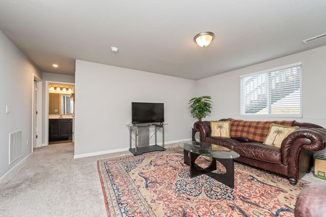 1710 Burr Pond Lane, Vicksburg, MI 49097