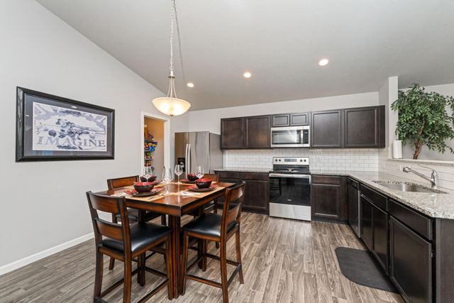 1710 Burr Pond Lane, Vicksburg, MI 49097