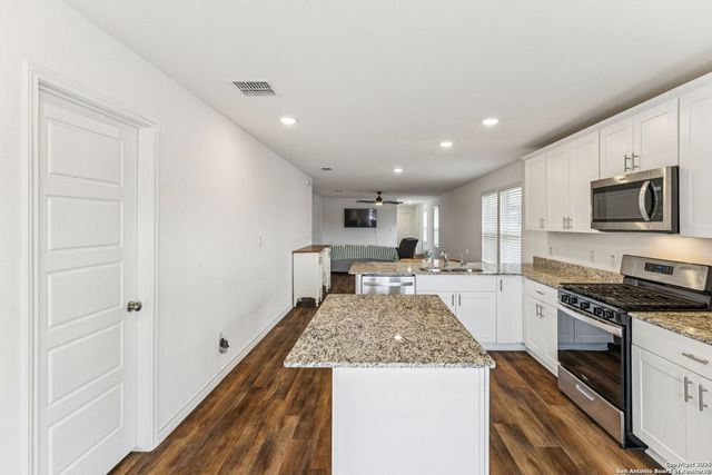 12016 moo cow, San Antonio, TX 78254