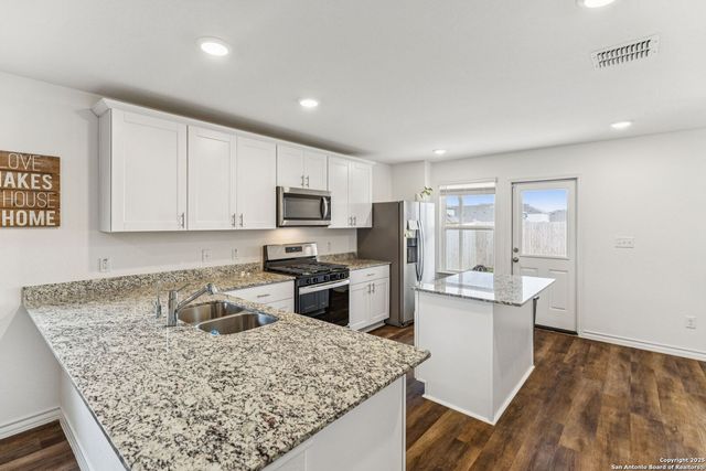 12016 moo cow, San Antonio, TX 78254