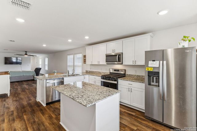 12016 moo cow, San Antonio, TX 78254