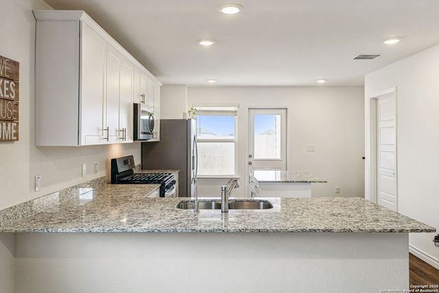 12016 moo cow, San Antonio, TX 78254
