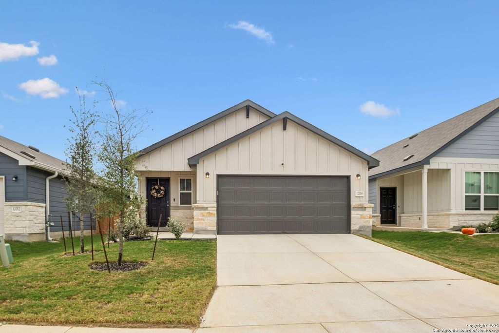 12016 moo cow, San Antonio, TX 78254