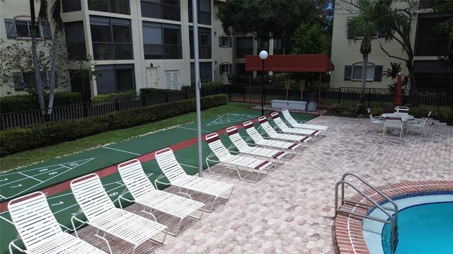 251 S Cypress Rd 127, Pompano Beach, FL 33060