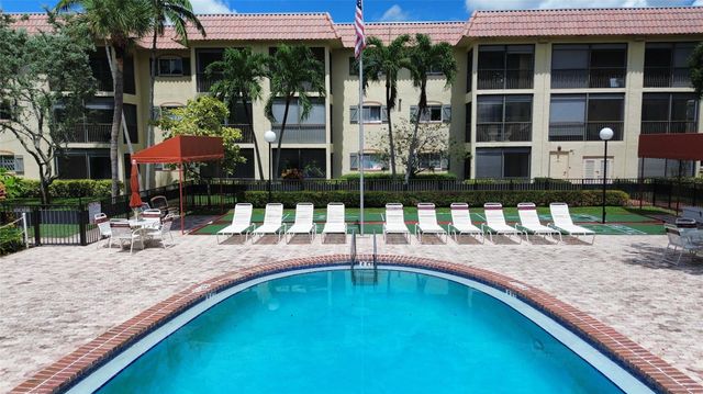 251 S Cypress Rd 127, Pompano Beach, FL 33060