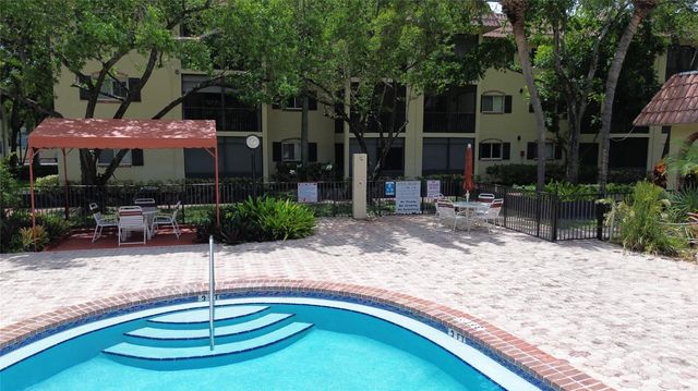 251 S Cypress Rd 127, Pompano Beach, FL 33060