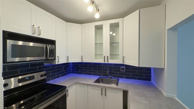 251 S Cypress Rd 127, Pompano Beach, FL 33060