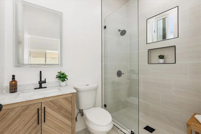 642 E Fairview Boulevard A, Inglewood, CA 90302