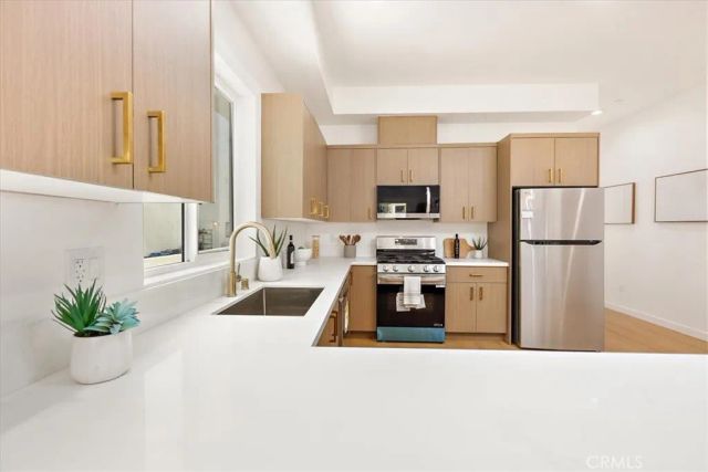 642 E Fairview Boulevard A, Inglewood, CA 90302