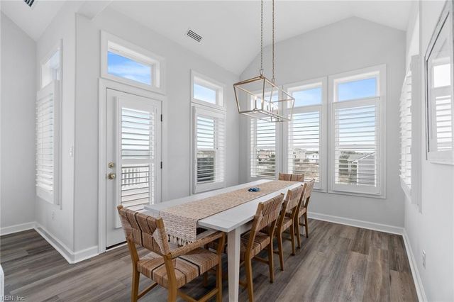 3252 Sandpiper RD, Virginia Beach, VA 23456