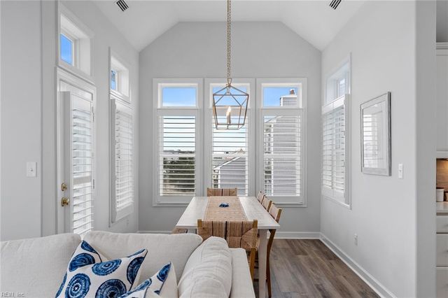 3252 Sandpiper RD, Virginia Beach, VA 23456