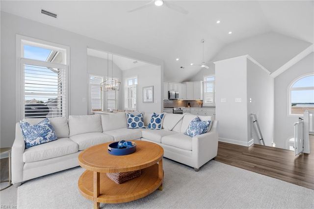 3252 Sandpiper RD, Virginia Beach, VA 23456