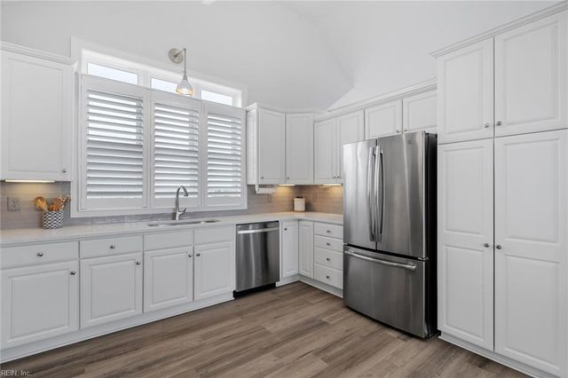 3252 Sandpiper RD, Virginia Beach, VA 23456