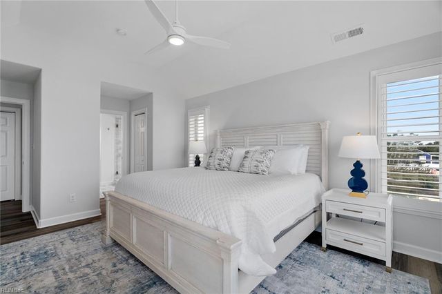 3252 Sandpiper RD, Virginia Beach, VA 23456