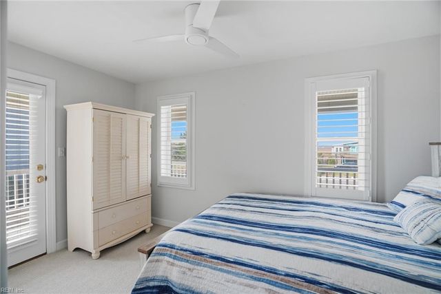 3252 Sandpiper RD, Virginia Beach, VA 23456