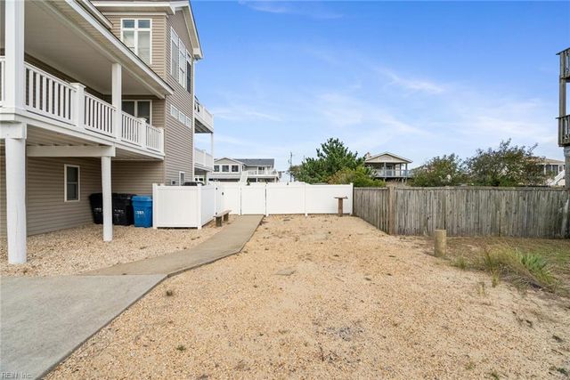 3252 Sandpiper RD, Virginia Beach, VA 23456