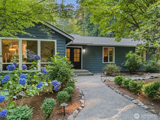 21337 Eagle Sky Place, Poulsbo, WA 98370