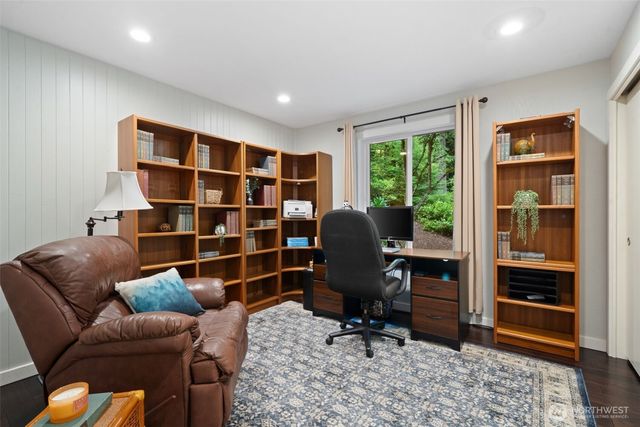 21337 Eagle Sky Place, Poulsbo, WA 98370