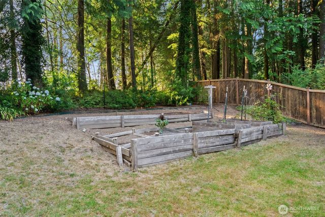 21337 Eagle Sky Place, Poulsbo, WA 98370