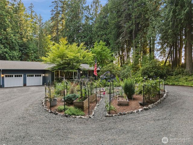 21337 Eagle Sky Place, Poulsbo, WA 98370