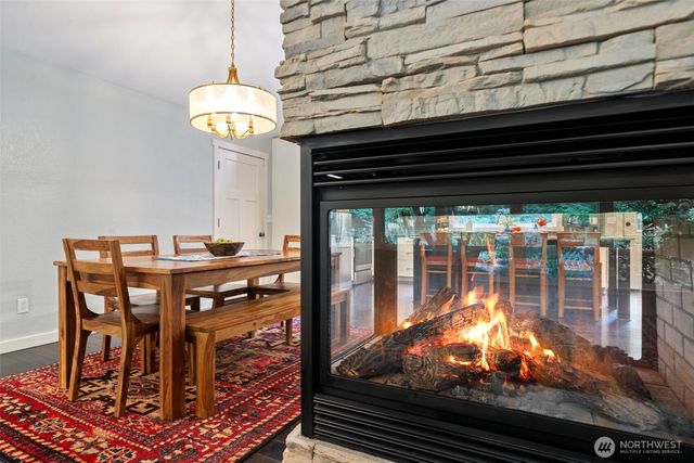 21337 Eagle Sky Place, Poulsbo, WA 98370