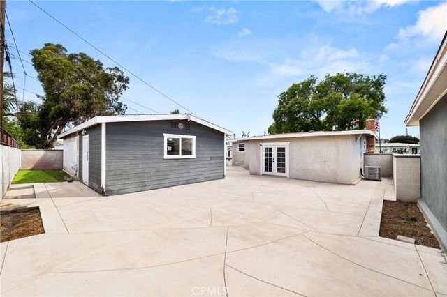 2335 Carfax, Long Beach, CA 90815