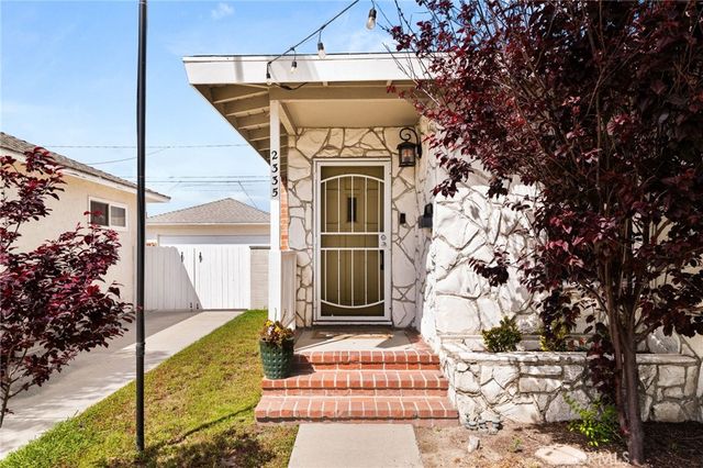 2335 Carfax, Long Beach, CA 90815