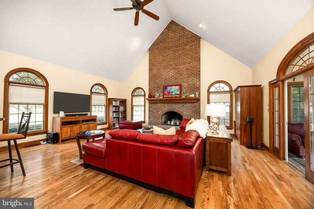 5541 E NITHSDALE DR, Salisbury, MD 21801