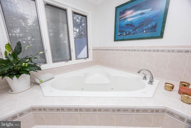 5541 E NITHSDALE DR, Salisbury, MD 21801