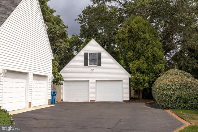 5541 E NITHSDALE DR, Salisbury, MD 21801