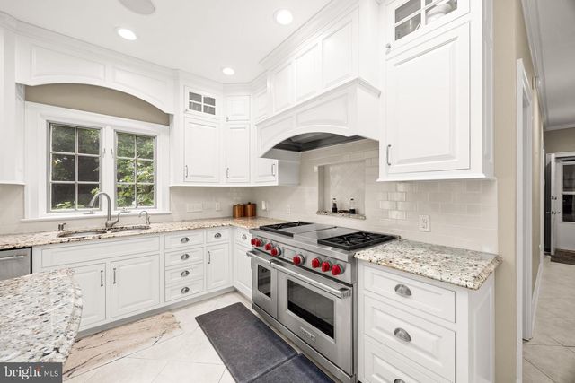 5541 E NITHSDALE DR, Salisbury, MD 21801