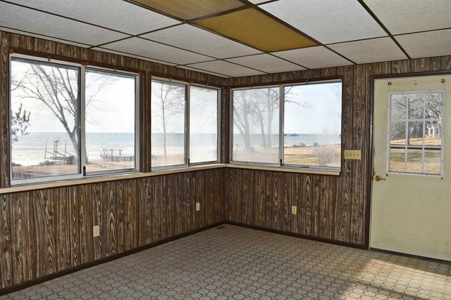 1197 S Bay Drive, Tawas City, MI 48763
