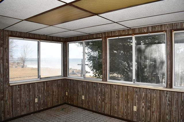 1197 S Bay Drive, Tawas City, MI 48763