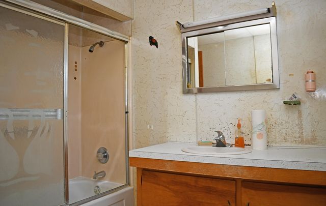 1197 S Bay Drive, Tawas City, MI 48763