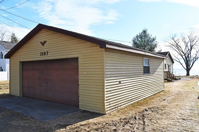 1197 S Bay Drive, Tawas City, MI 48763