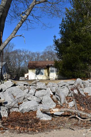 1197 S Bay Drive, Tawas City, MI 48763