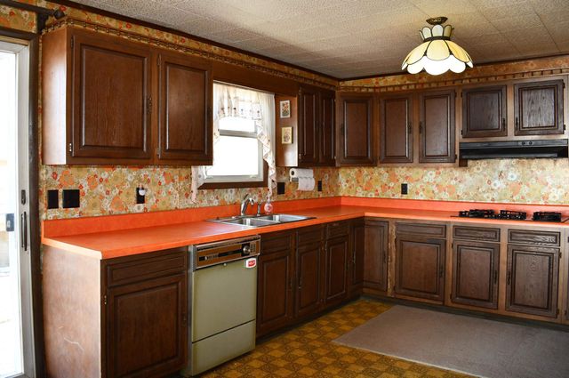 1197 S Bay Drive, Tawas City, MI 48763