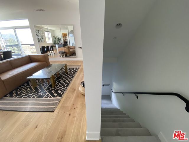 2753 Waverly Drive 801, Los Angeles, CA 90039