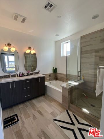 2753 Waverly Drive 801, Los Angeles, CA 90039