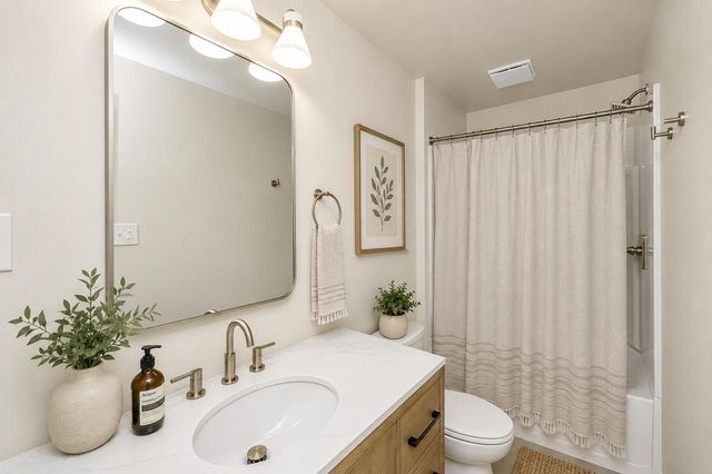 2712 Clarkin Avenue, North Charleston, SC 29405