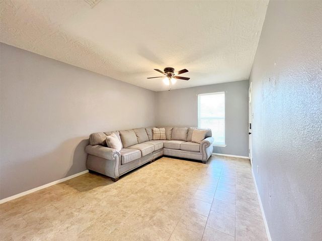 16914 David Glen Drive, Friendswood, TX 77546