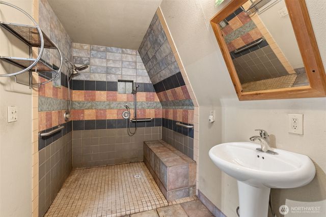 1895 North Fork Road, Chehalis, WA 98532