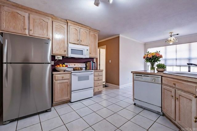 13 Statesboro Cove, Cabot, AR 72023