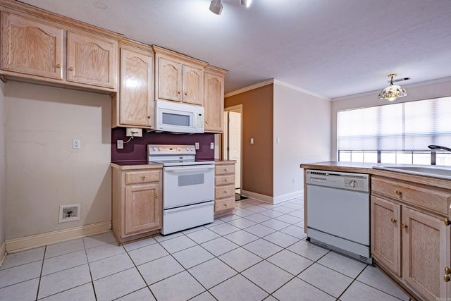 13 Statesboro Cove, Cabot, AR 72023