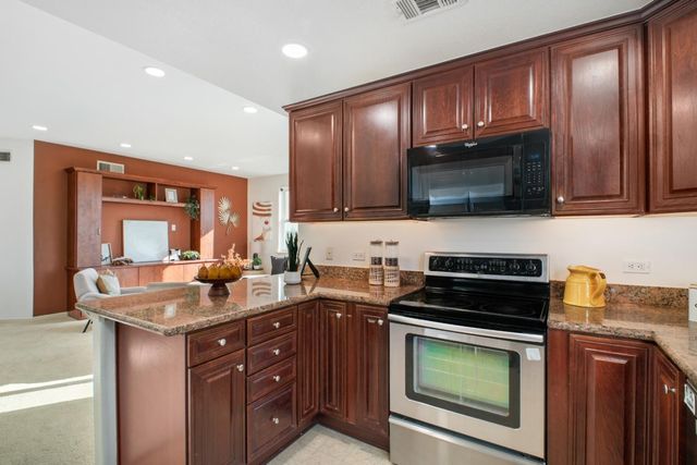 49002 Cinnamon Fern Common 402, Fremont, CA 94539