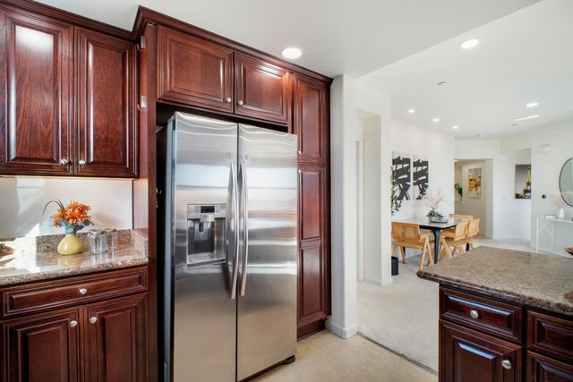 49002 Cinnamon Fern Common 402, Fremont, CA 94539
