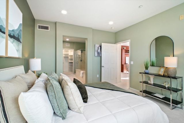 49002 Cinnamon Fern Common 402, Fremont, CA 94539