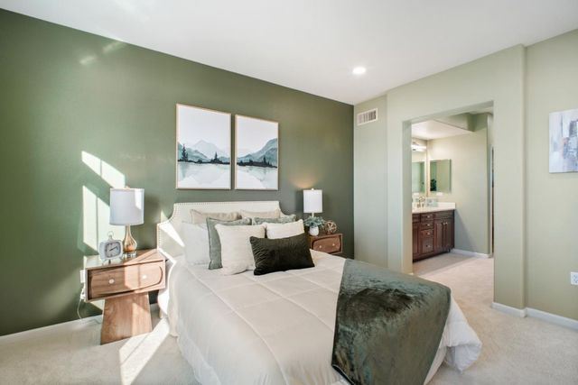 49002 Cinnamon Fern Common 402, Fremont, CA 94539